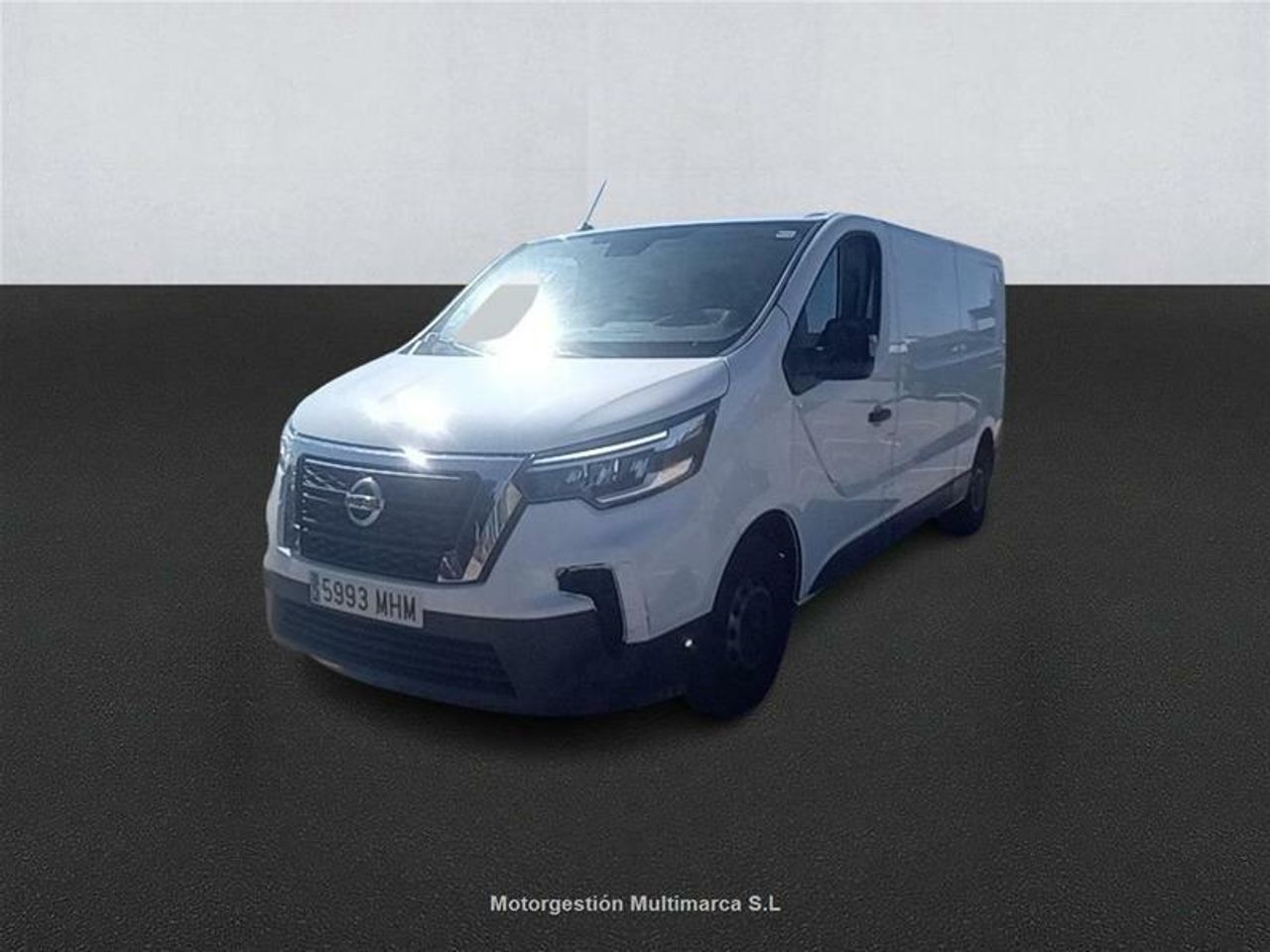 Tractores mulas mecanicas  de segunda mano - nissan primastar 2023 /