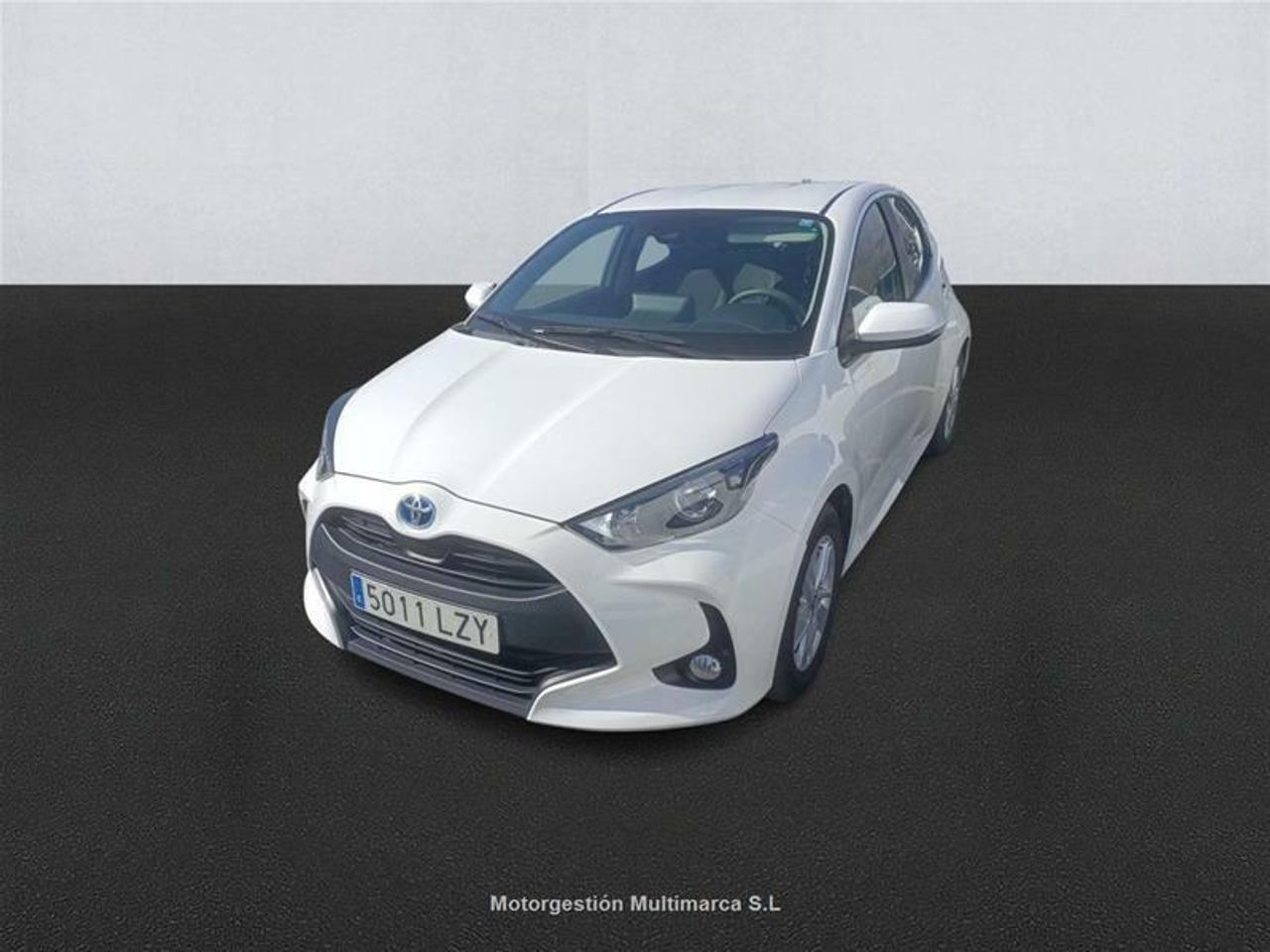 Tractores mulas mecanicas  de segunda mano - toyota yaris 2022 /