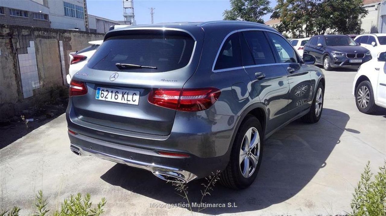 mercedes glc 2018 / foto grande (3)