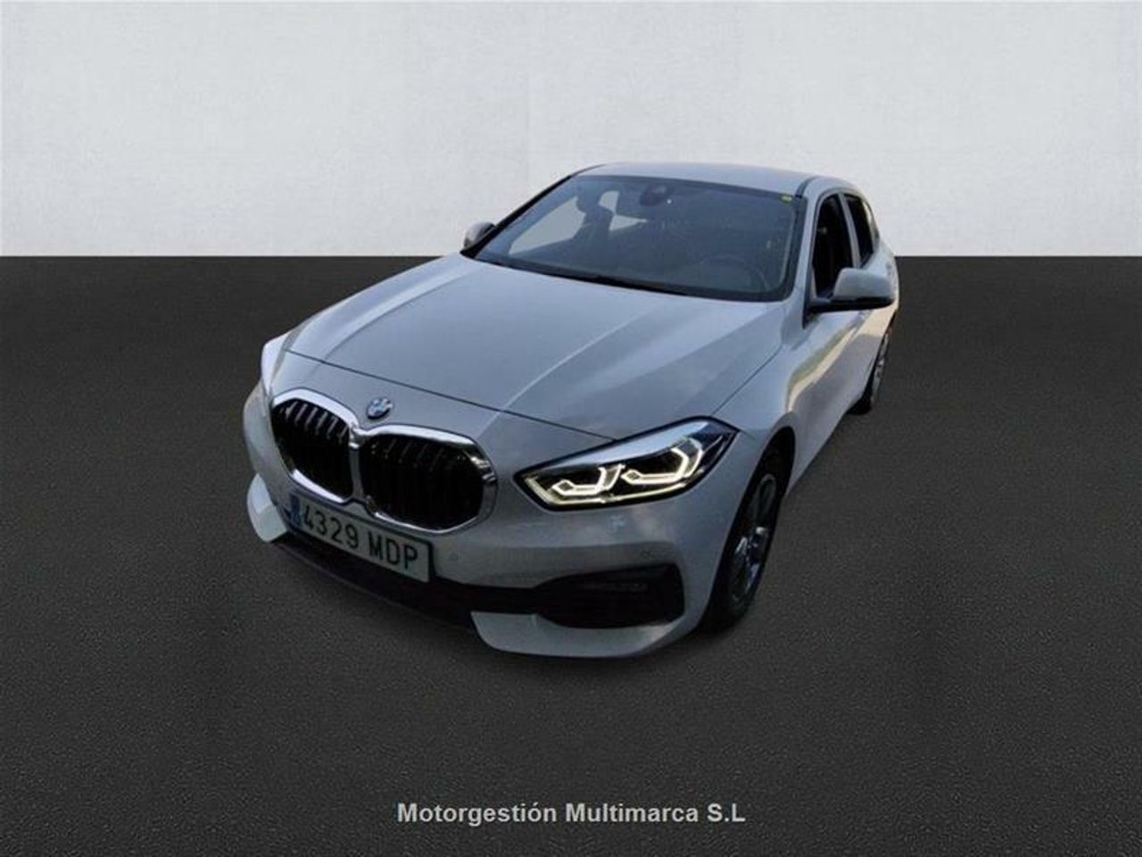 Foto bmw serie 1 2023 /