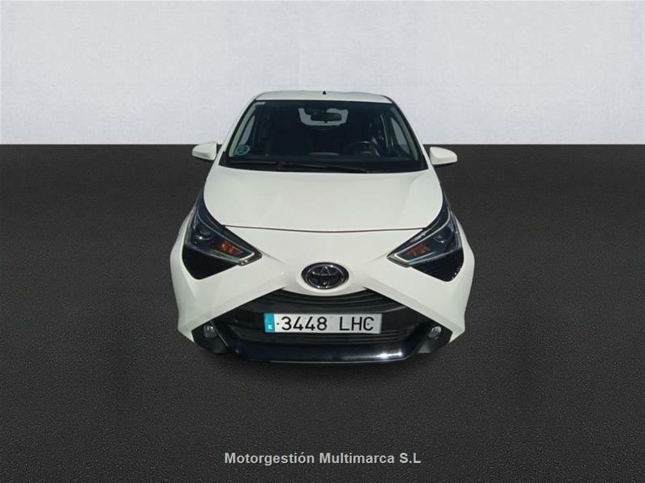 Toyota Aygo 1.0 70 x-play - foto 2