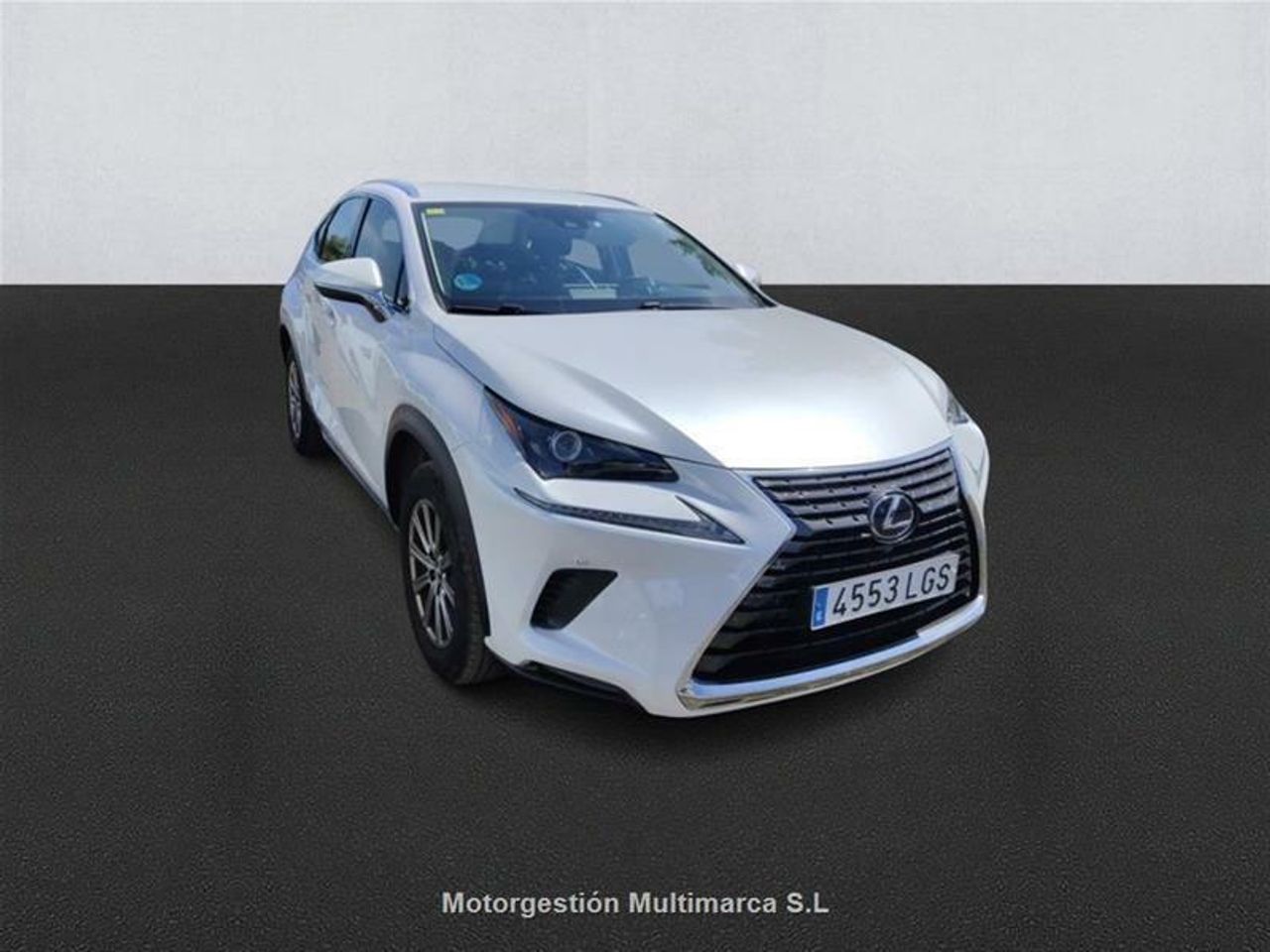 Lexus NX 2.5 300h Business Navigation 2WD - foto 3