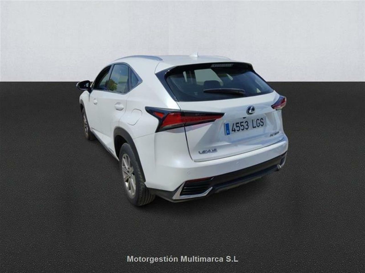 Lexus NX 2.5 300h Business Navigation 2WD - foto 6