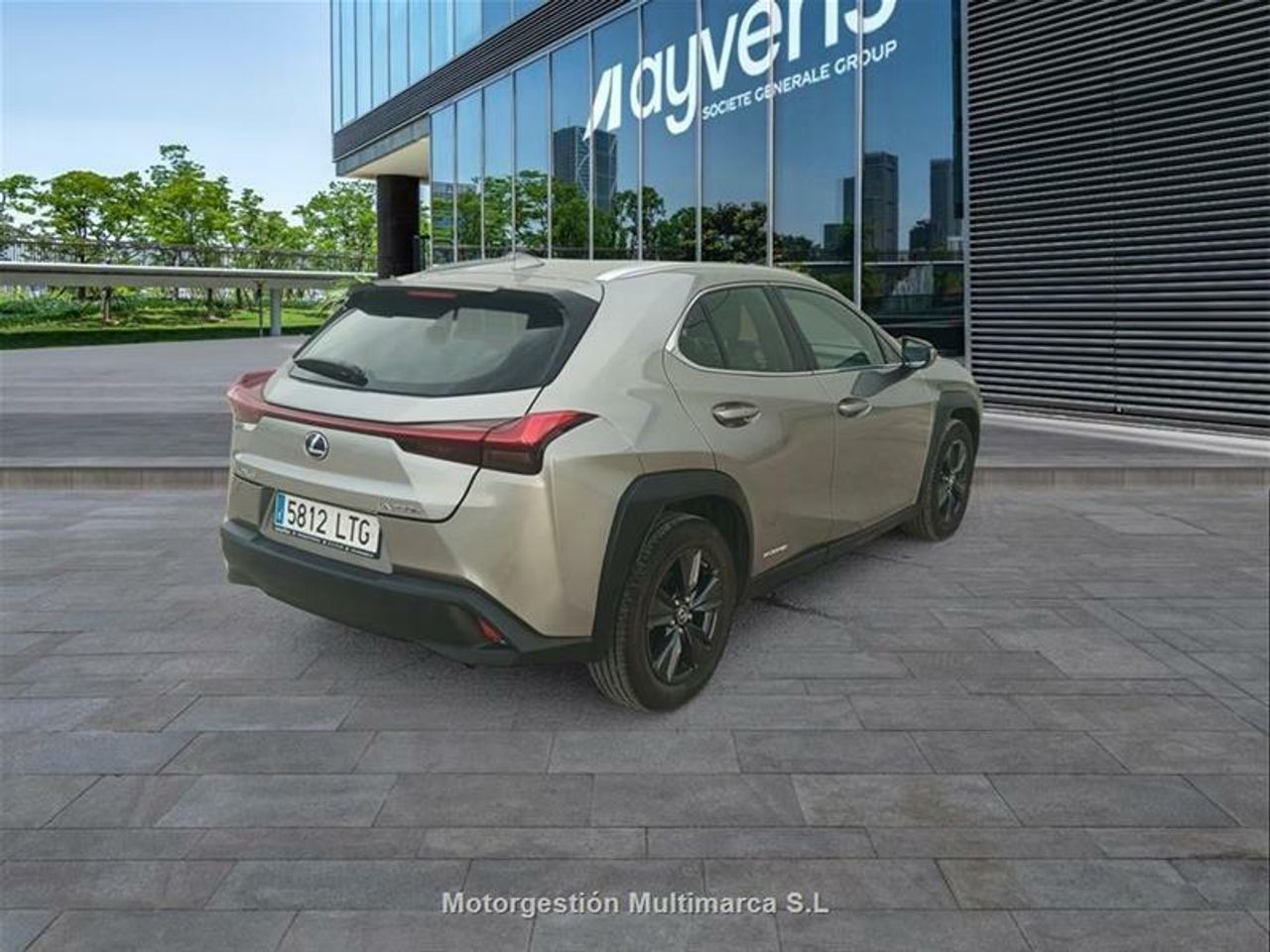 Lexus UX 2.0 250h Business - foto 4