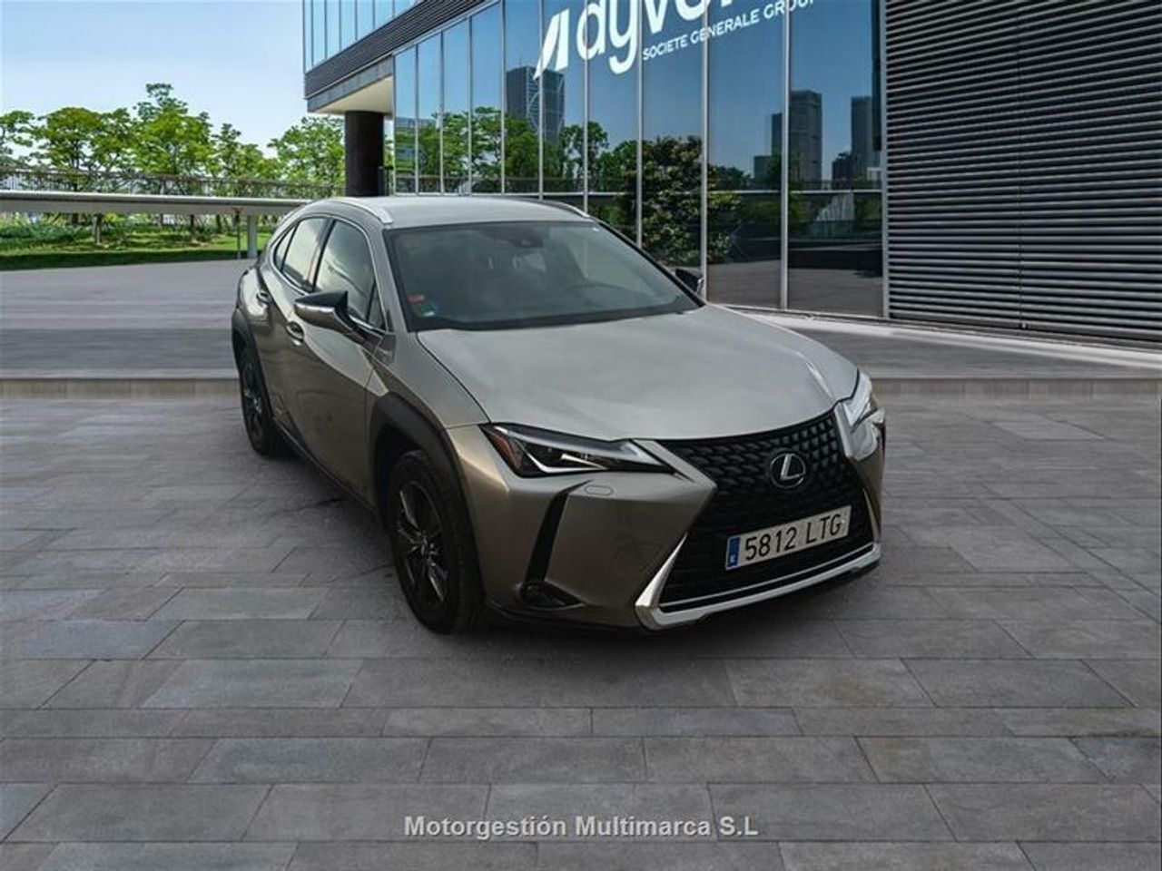 Lexus UX 2.0 250h Business - foto 3