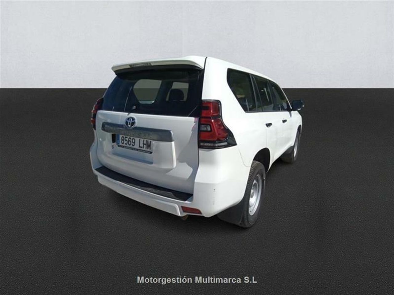 Toyota Land Cruiser 2.8 D-4D GX - foto 4