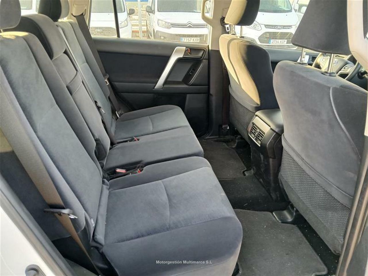 Toyota Land Cruiser 2.8 D-4D GX - foto 14