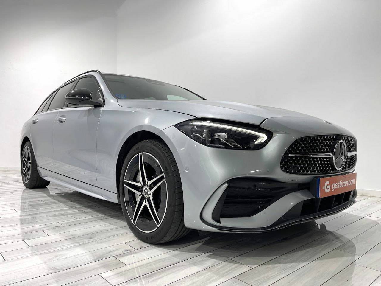 mercedes clase c 2023 / foto grande (3)