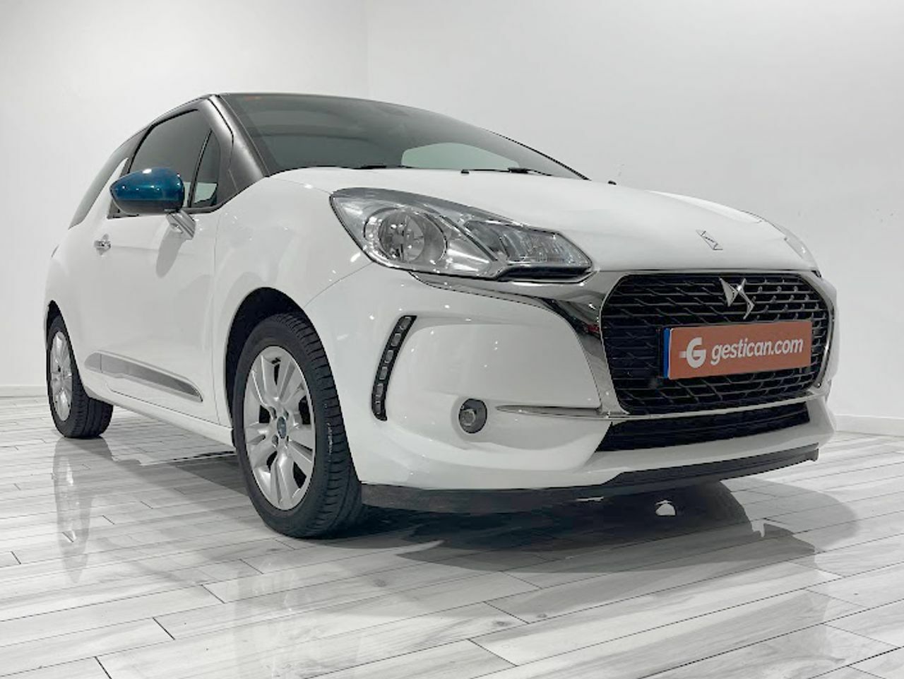 ds automobiles ds 3 2017 / foto grande (3)