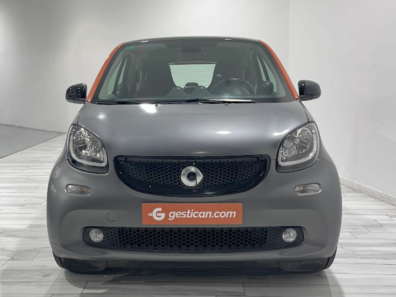 smart fortwo 2019 / foto grande (2)