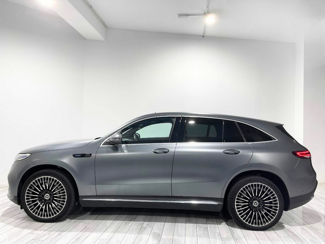 mercedes eqc 2023 / foto grande (3)