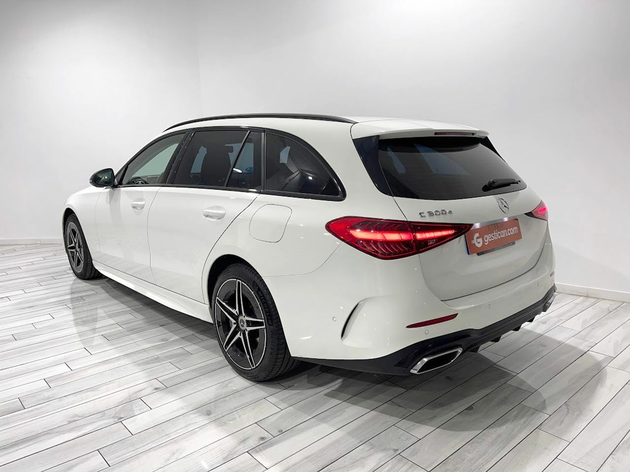 mercedes clase c 2023 / foto grande (3)
