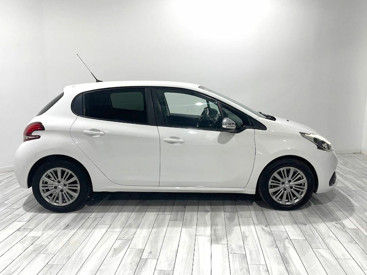 peugeot 208 2018 / foto grande (3)
