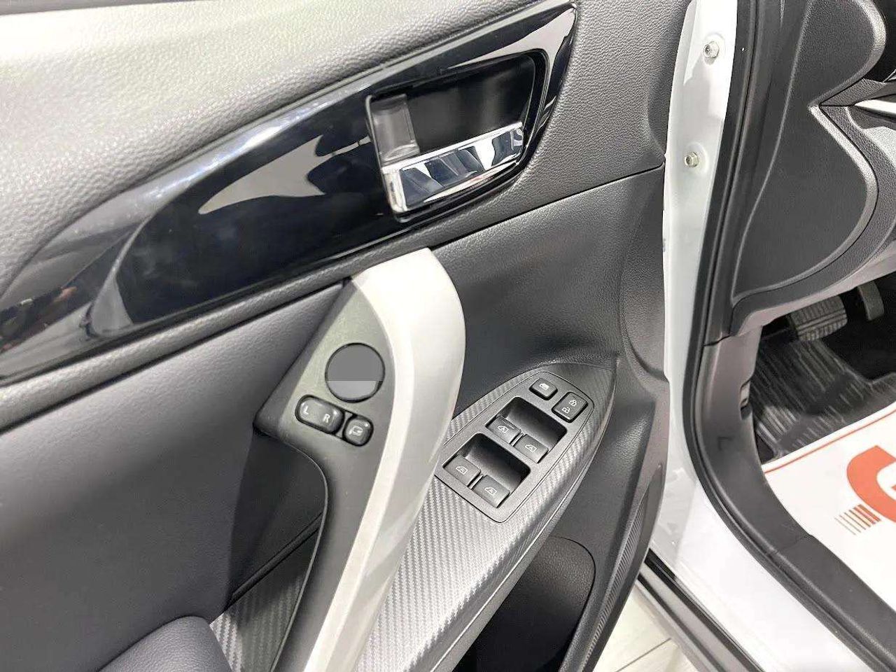 Mitsubishi Eclipse Cross 2.4 PHEV Kaiteki Auto 4WD - foto 13