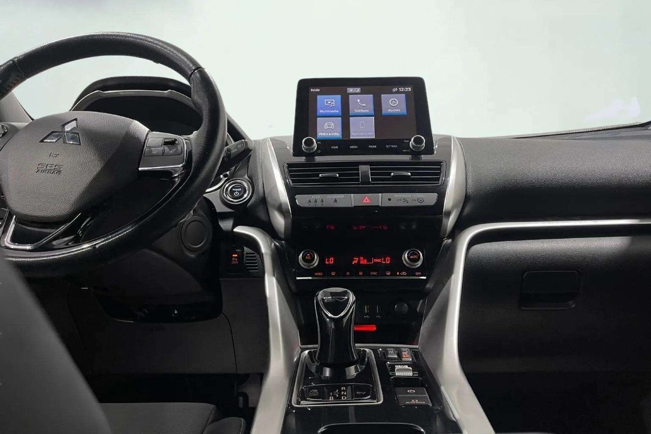 Mitsubishi Eclipse Cross 2.4 PHEV Kaiteki Auto 4WD - foto 17