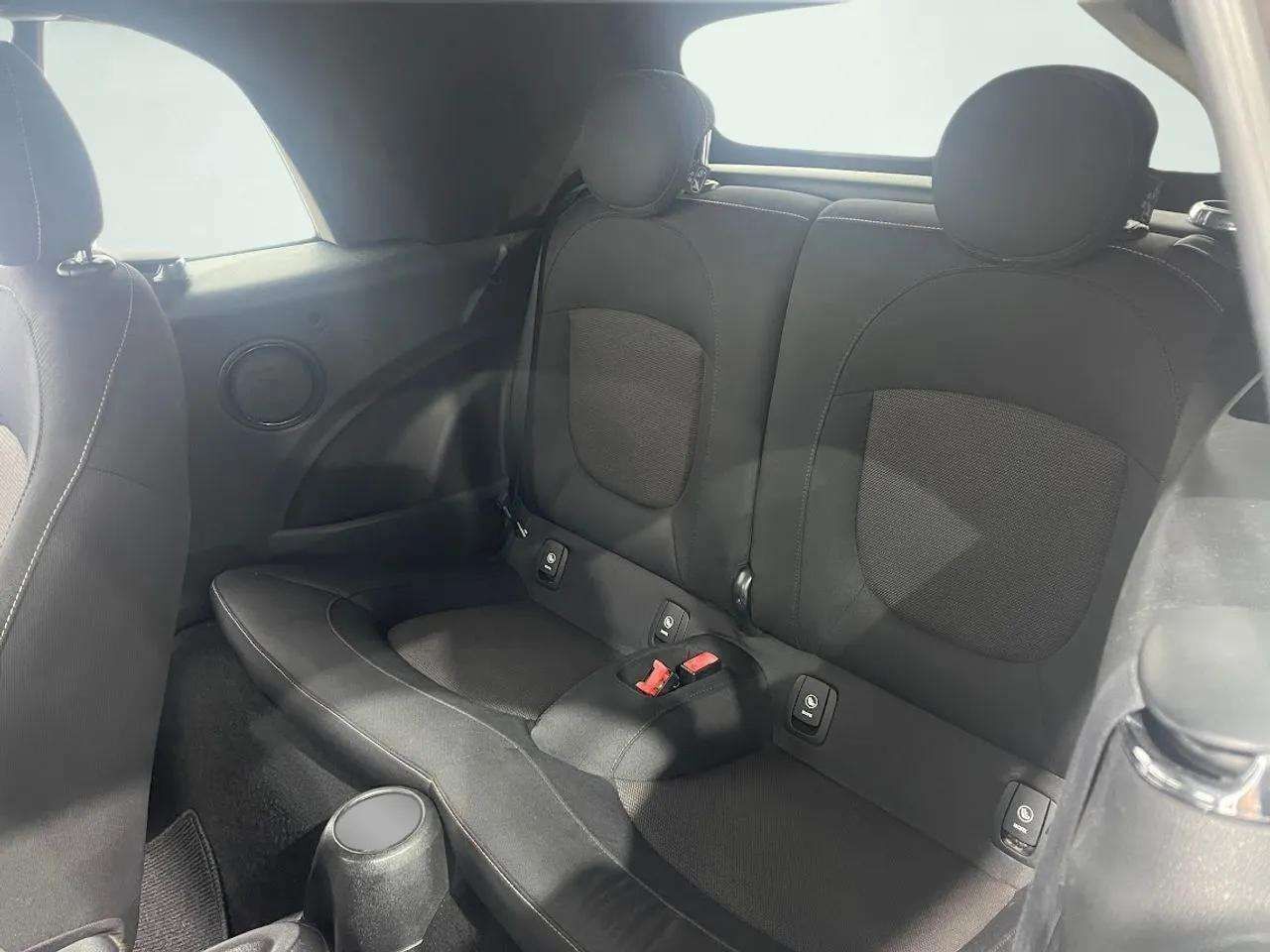 MINI One ONE CABRIO - foto 22