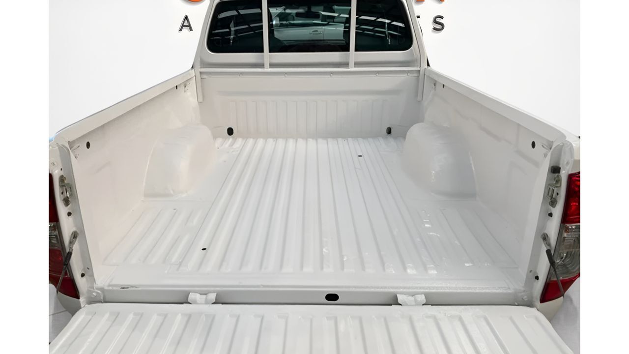 Nissan Navara 2.5 dCi 144CV FE King Cab 4X4 - foto 6