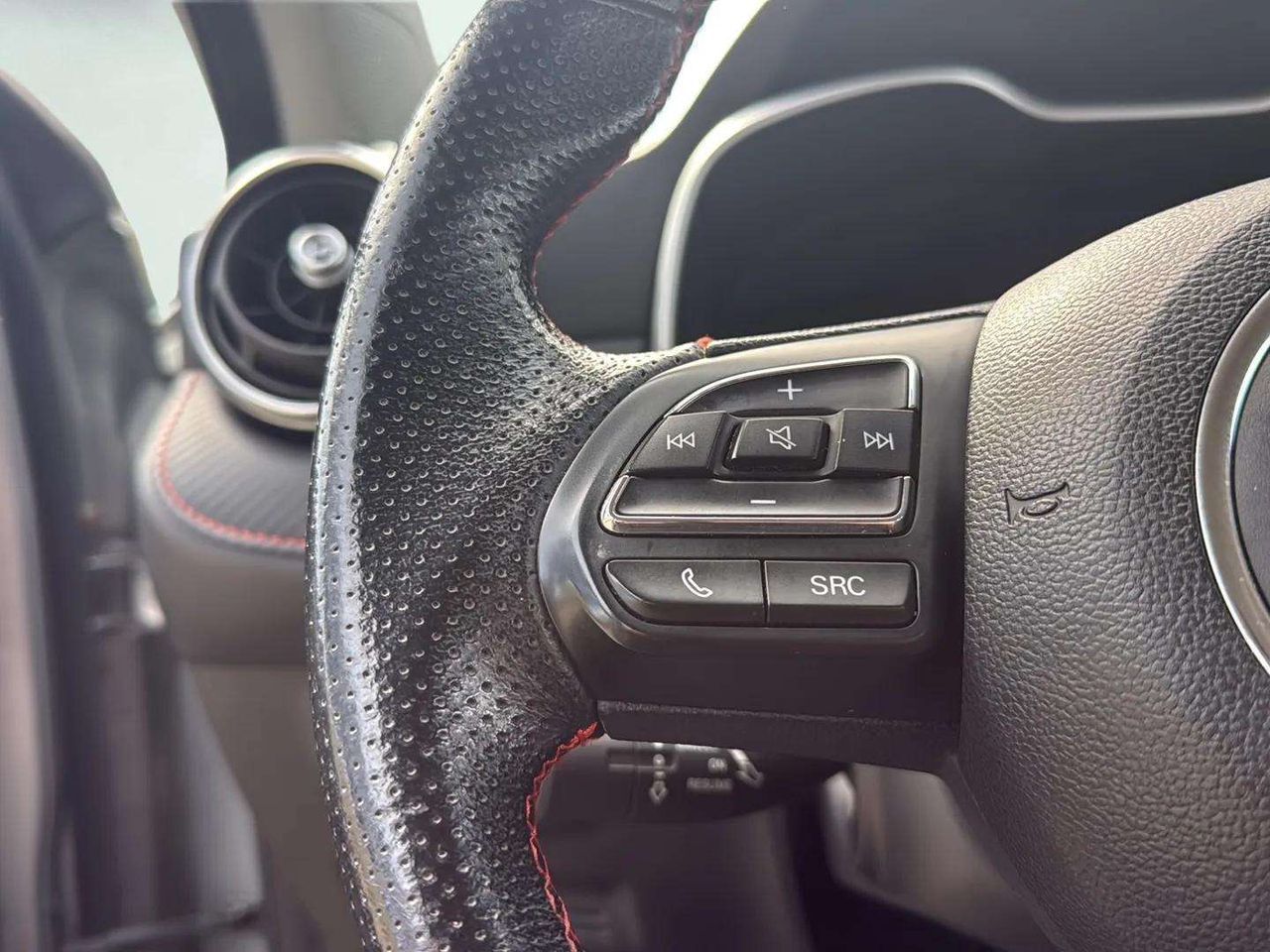 MG ZS 1.5 Luxury - foto 7