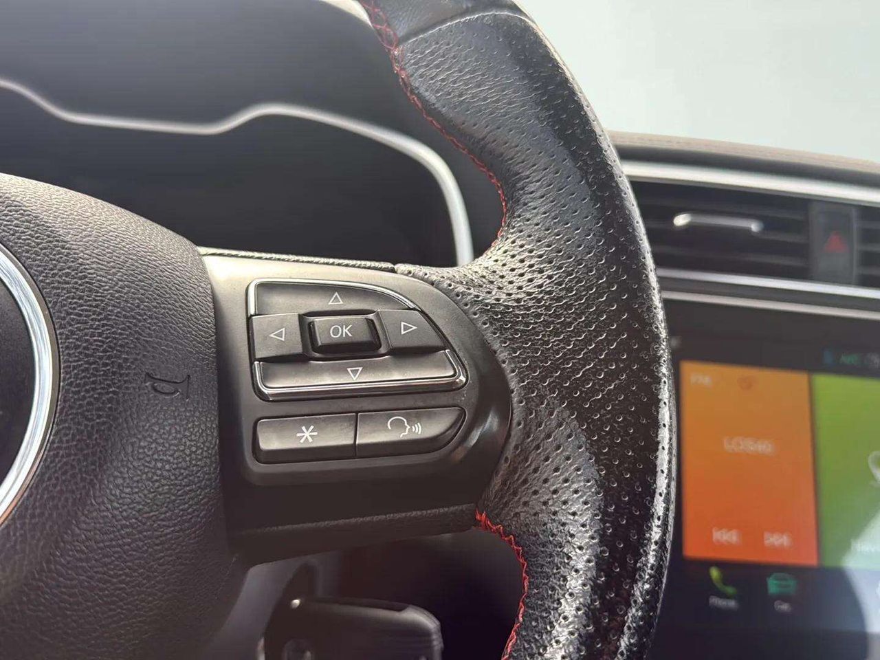 MG ZS 1.5 Luxury - foto 9