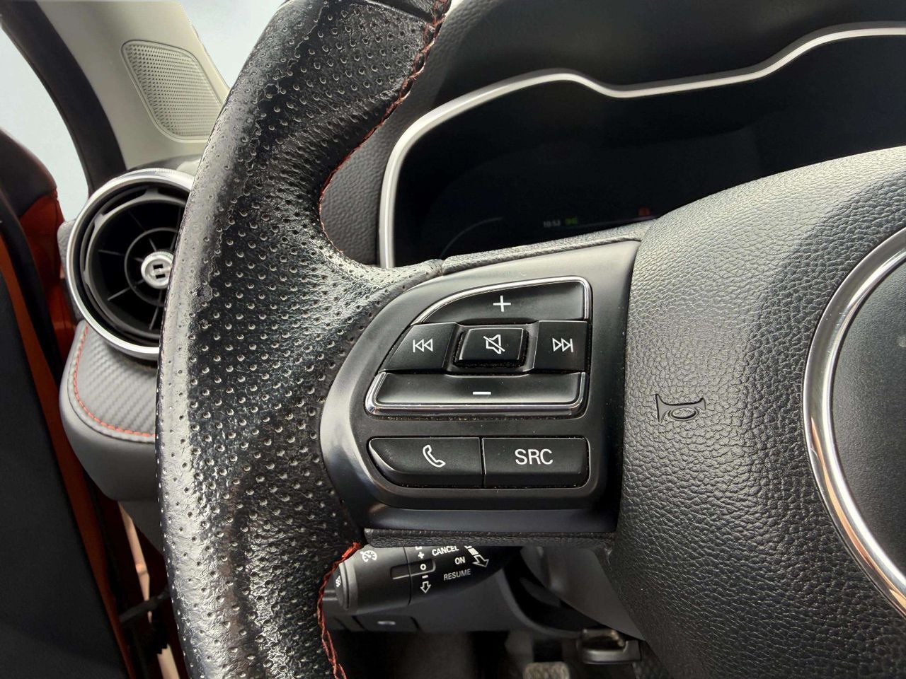 MG ZS 1.5 Luxury - foto 9