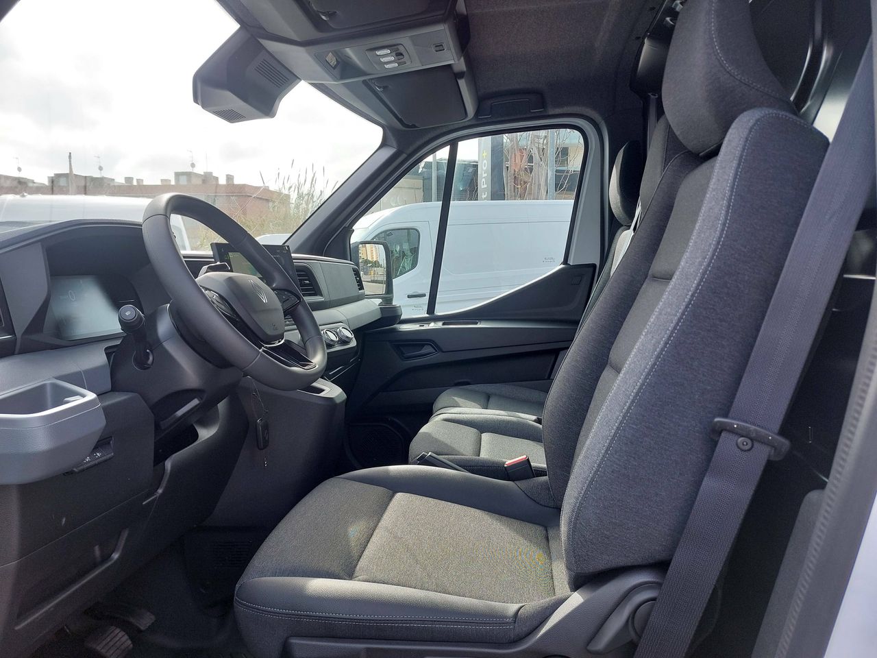 renault master 2025 / foto grande (3)