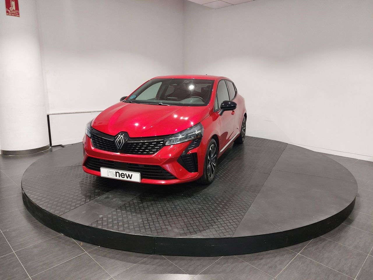 Skoda karoq 2024 color rojo  de segunda mano - renault clio 2024 /