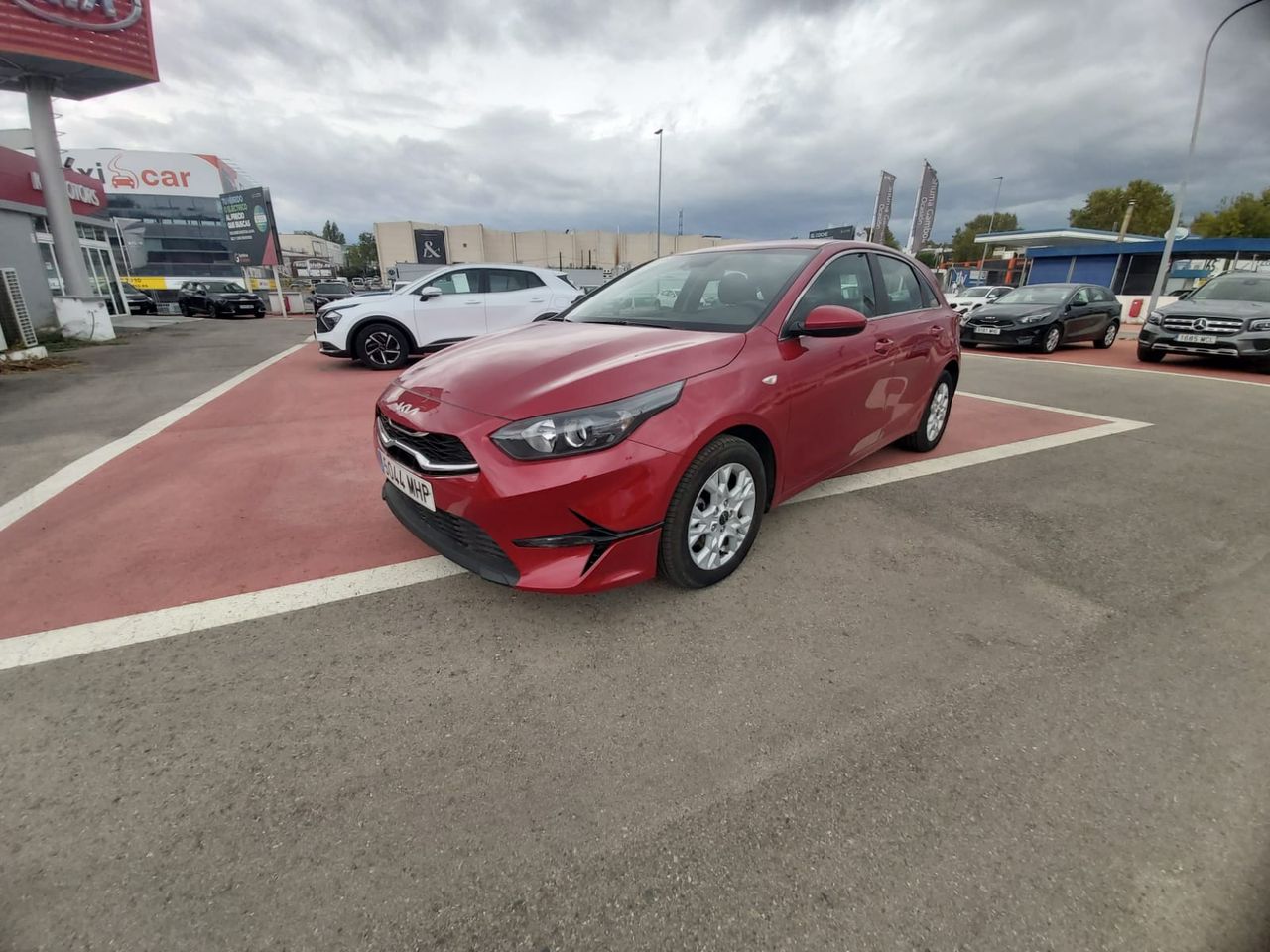 kia ceed 2023 /