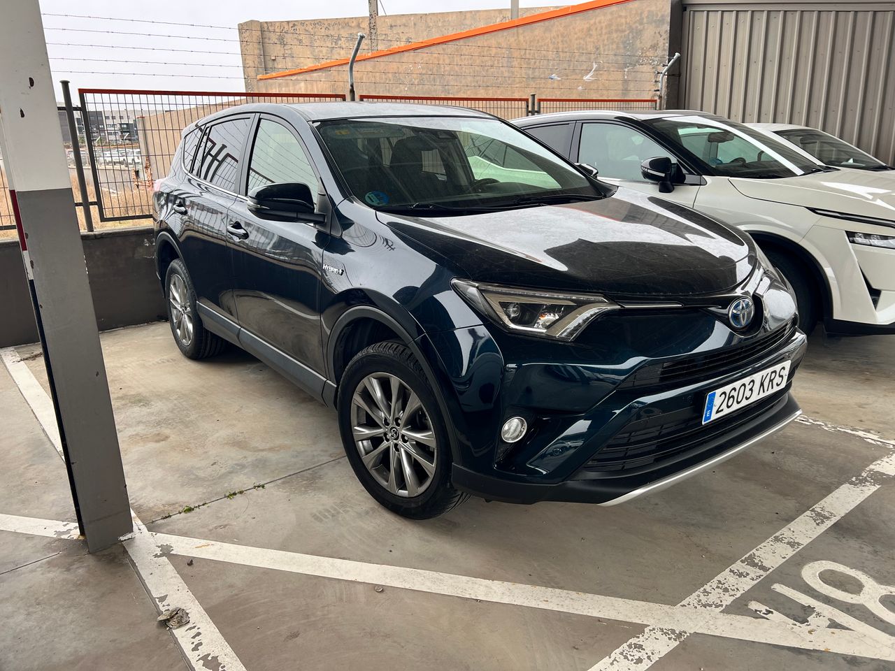 Toyota Rav4 2.5l hybrid 2WD Advance