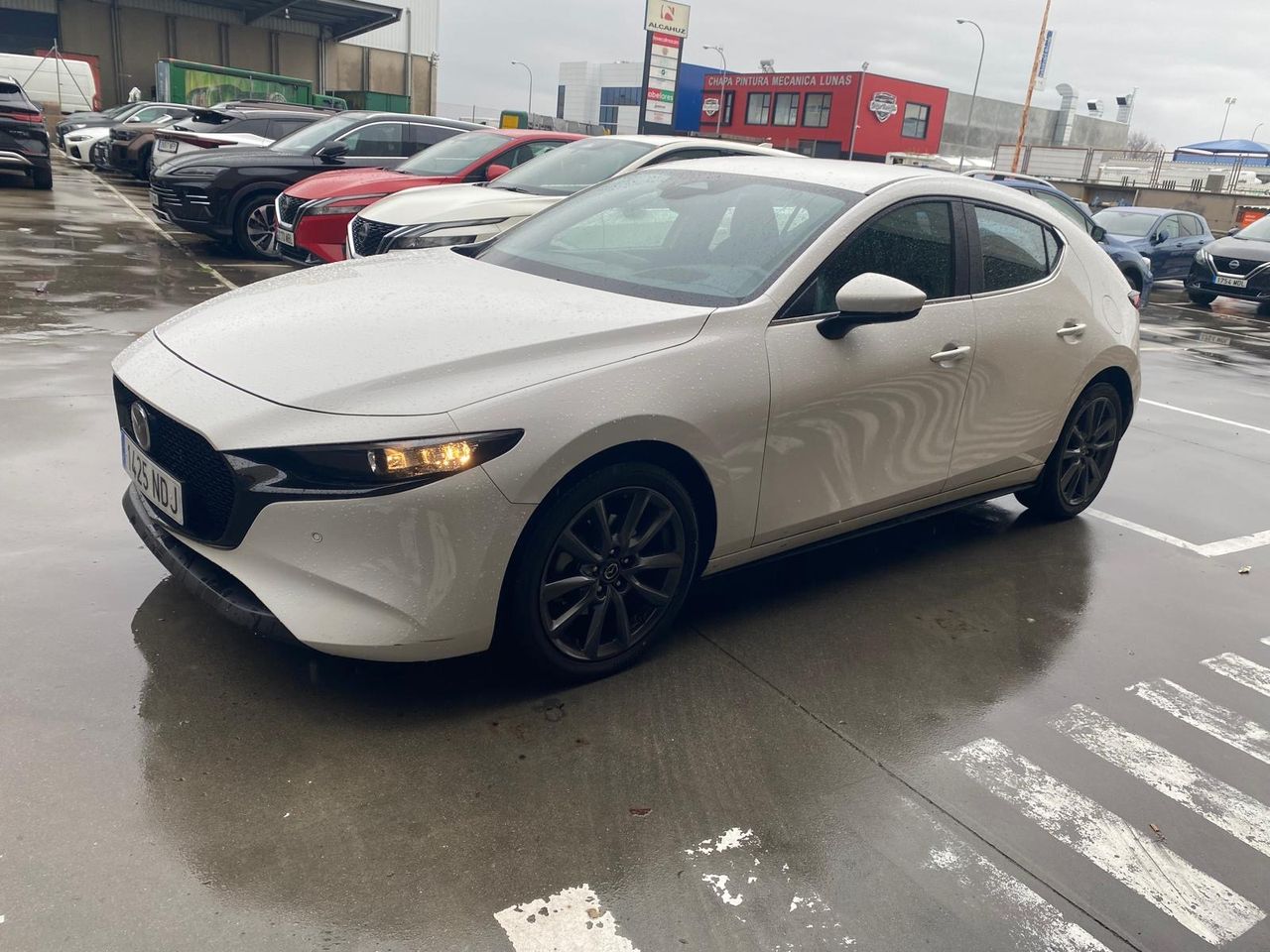 Mazda 3 2.5L E-SKY G MHEV 103kW Centre-line