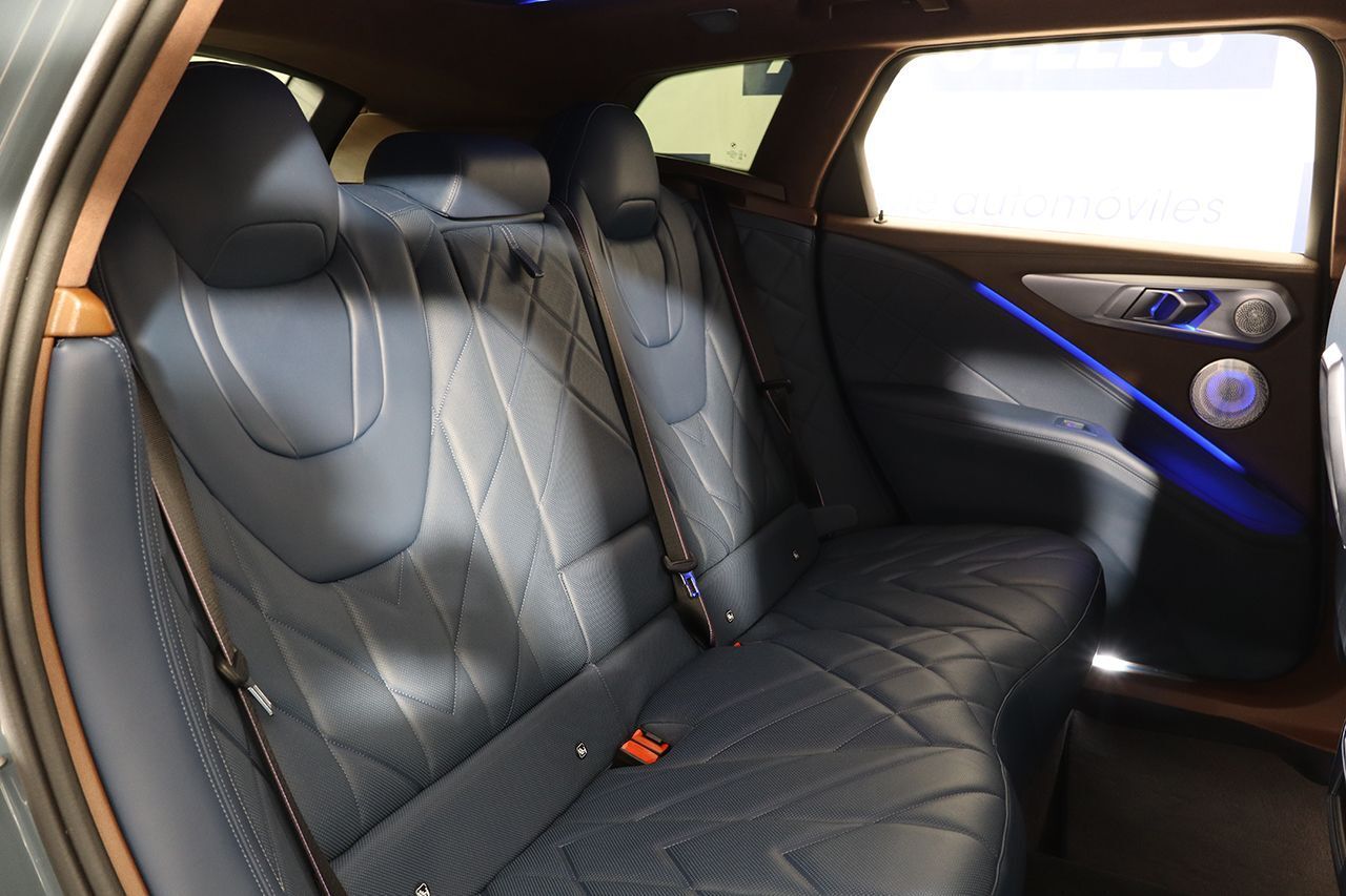 BMW XM 4.4 PHEV 653cv - foto 9