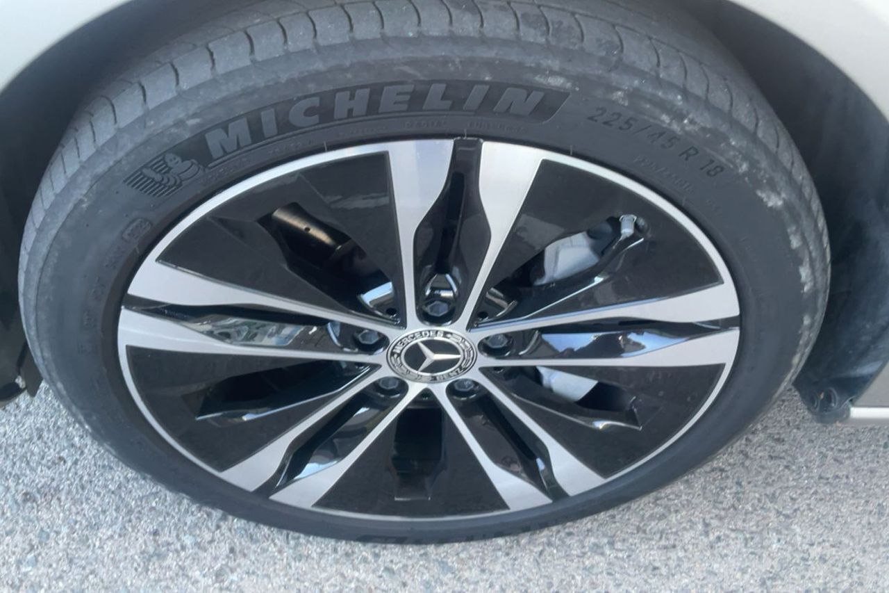 Mercedes Clase C C 300 e Estate 313cv - foto 12