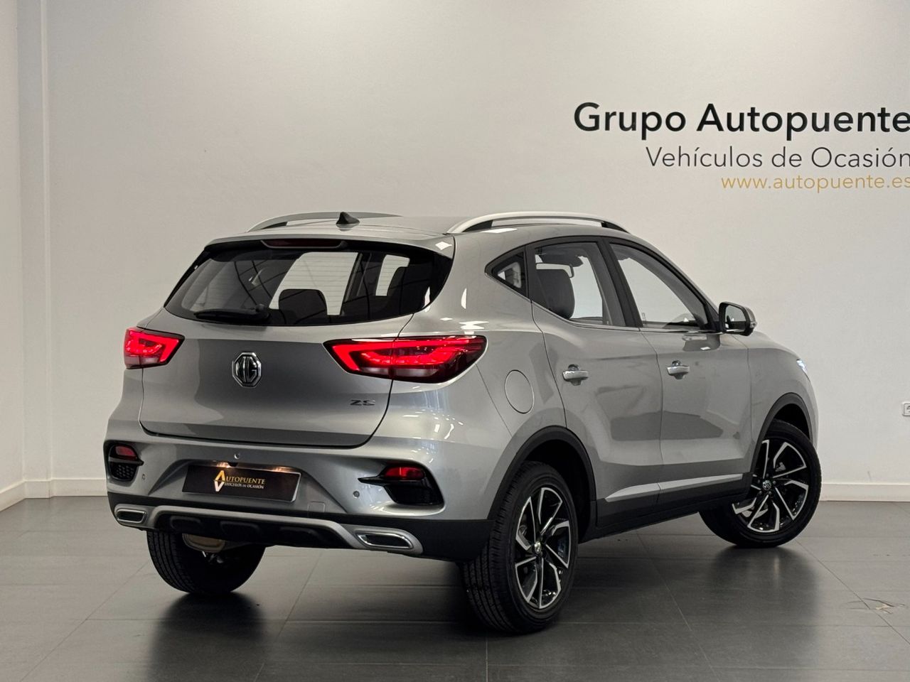 mg zs 2024 / foto grande (3)
