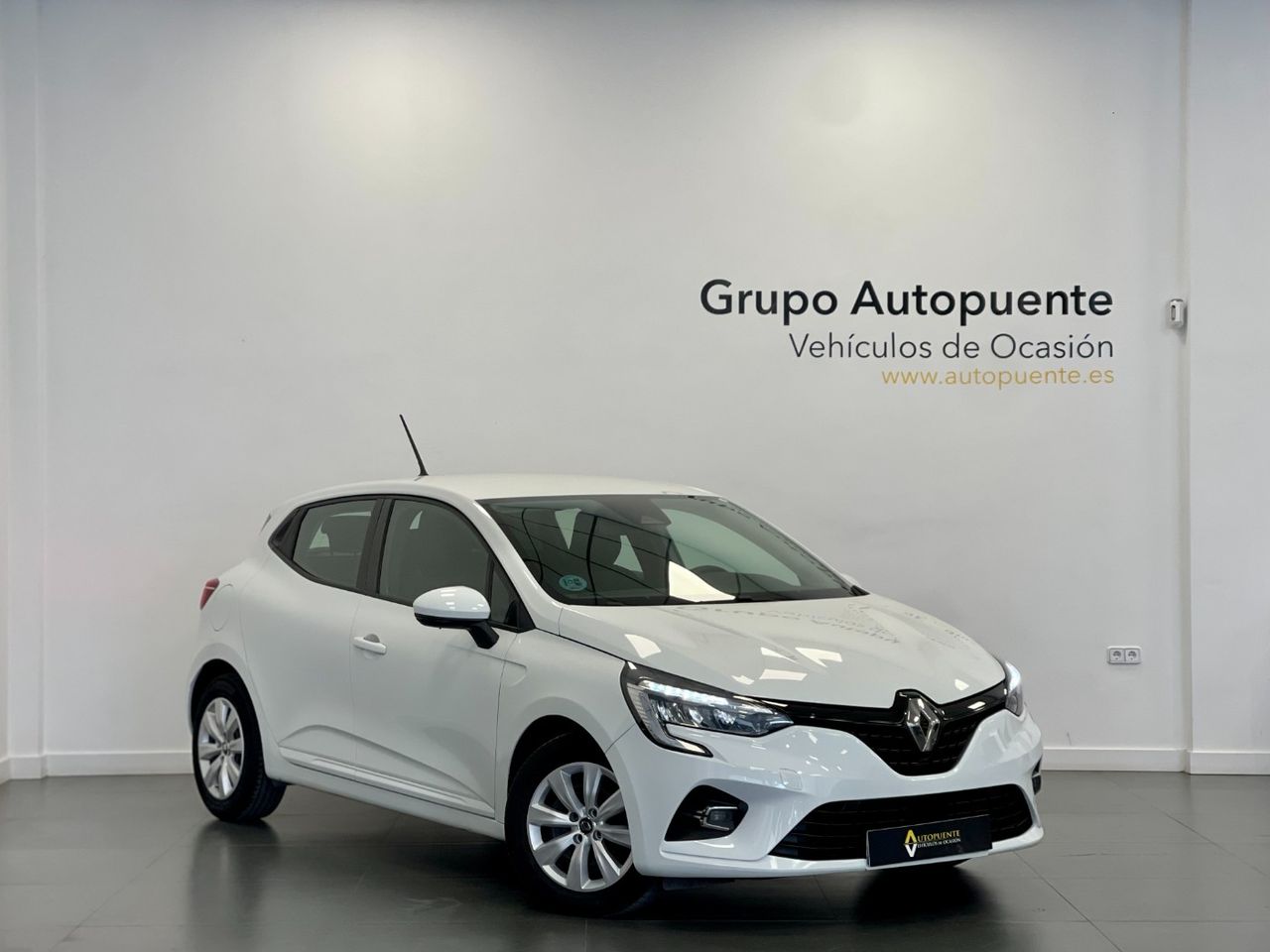 Renault  de segunda mano - renault clio 2020 /