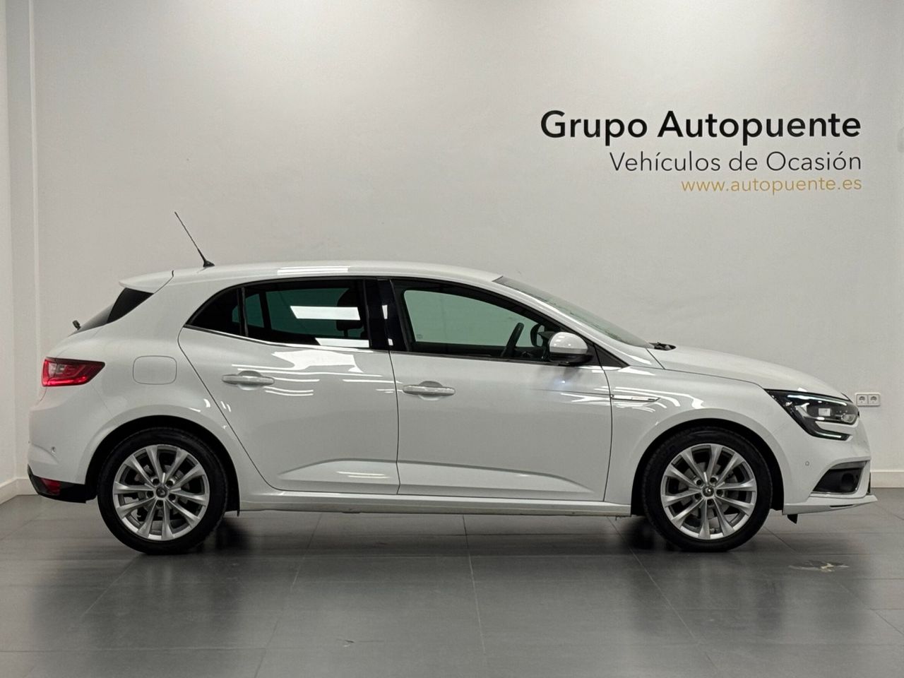 renault megane 2019 / foto grande (2)