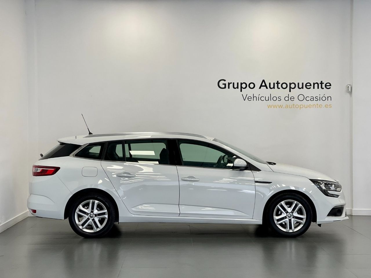 renault megane 2019 / foto grande (2)