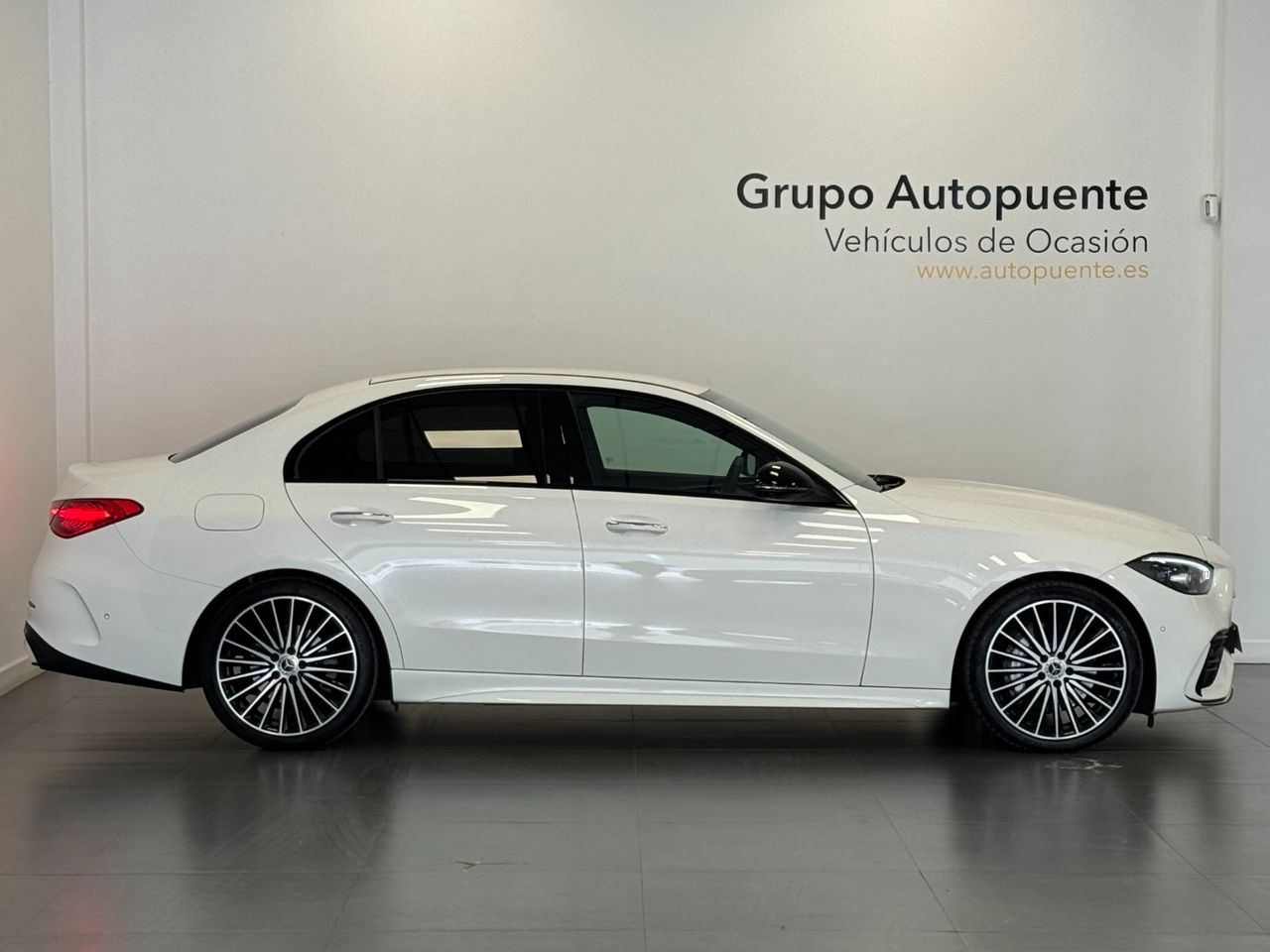 mercedes clase c 2023 / foto grande (2)