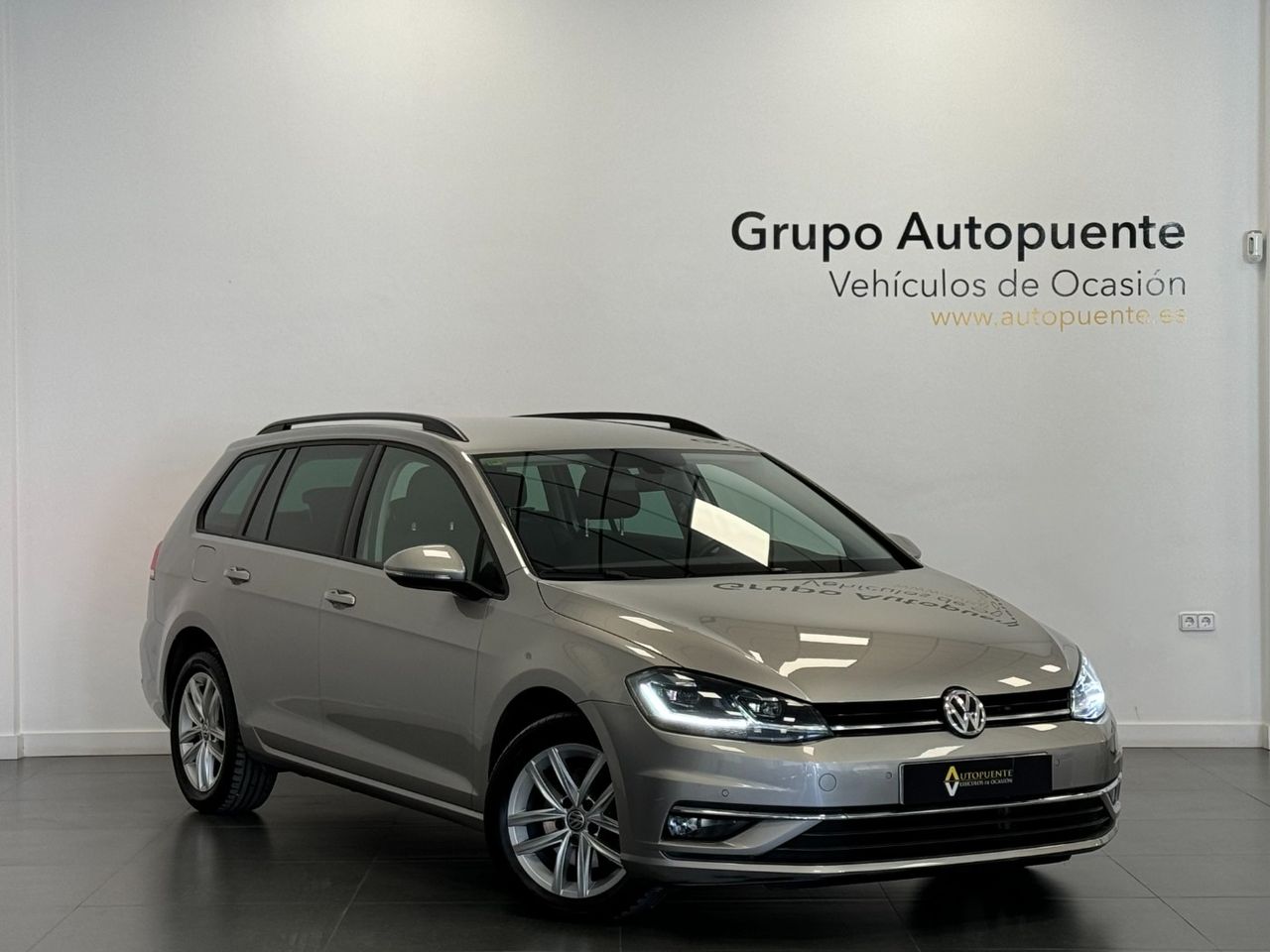 Foto volkswagen golf 2019 /