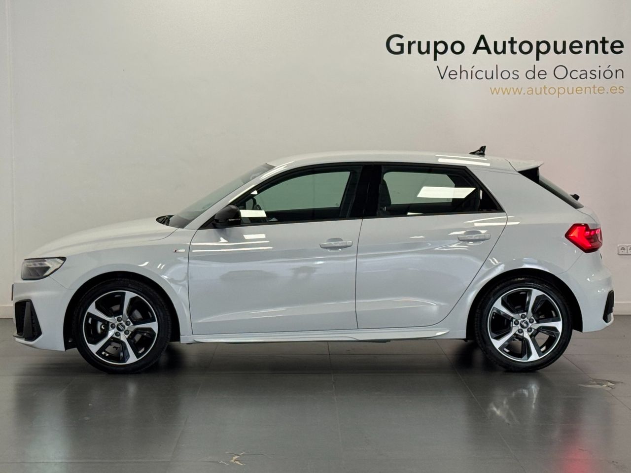 Audi A1 SPORTBACK S LINE - foto 5