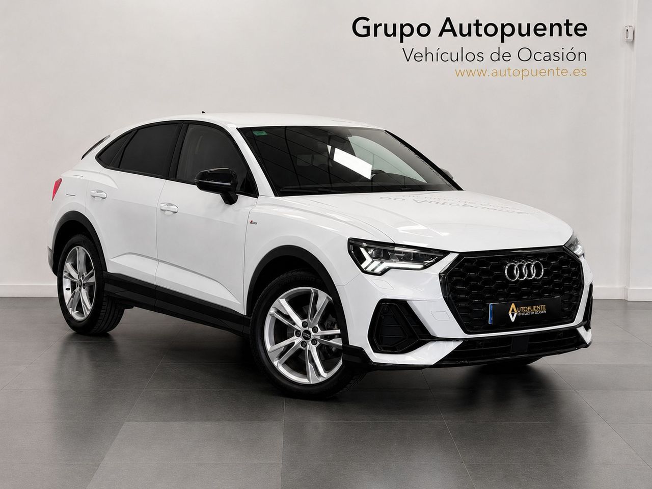 Audi Q3 S LINE BLACK LINE