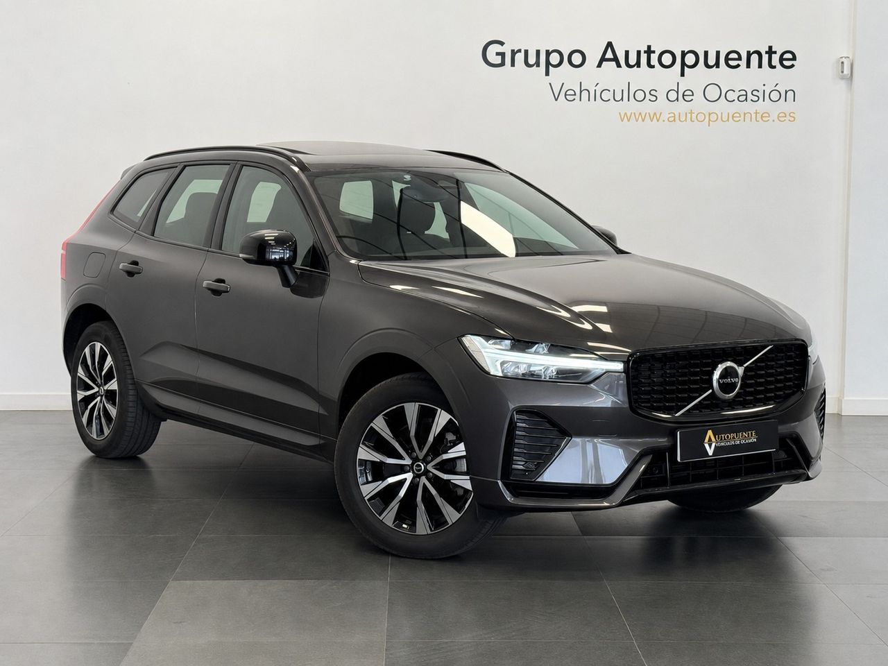 Volvo XC60 B4 D PLUS DARK AUTO