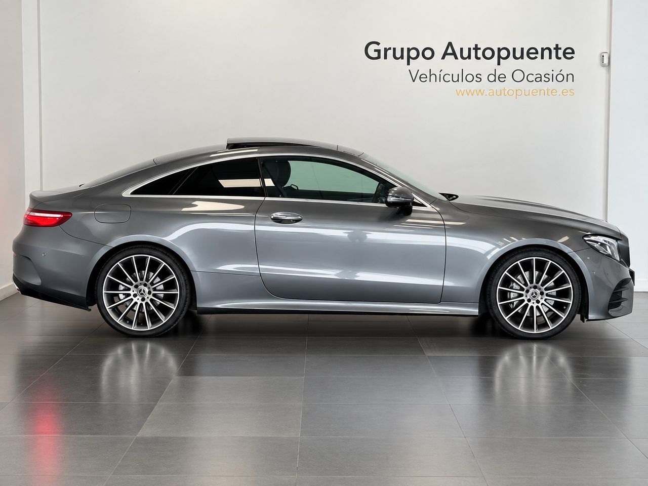 Mercedes Clase E AMG 220D - foto 2