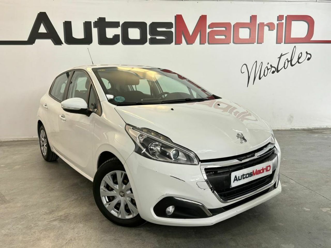 peugeot 208 2018 /