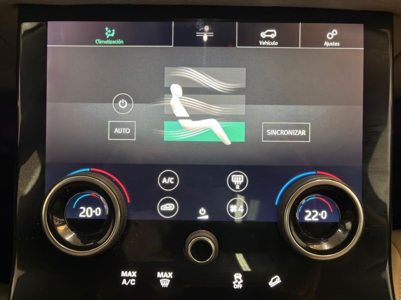 Land-Rover Range Rover Velar 2.0 D240 177kW (240CV) SE 4WD A - foto 33