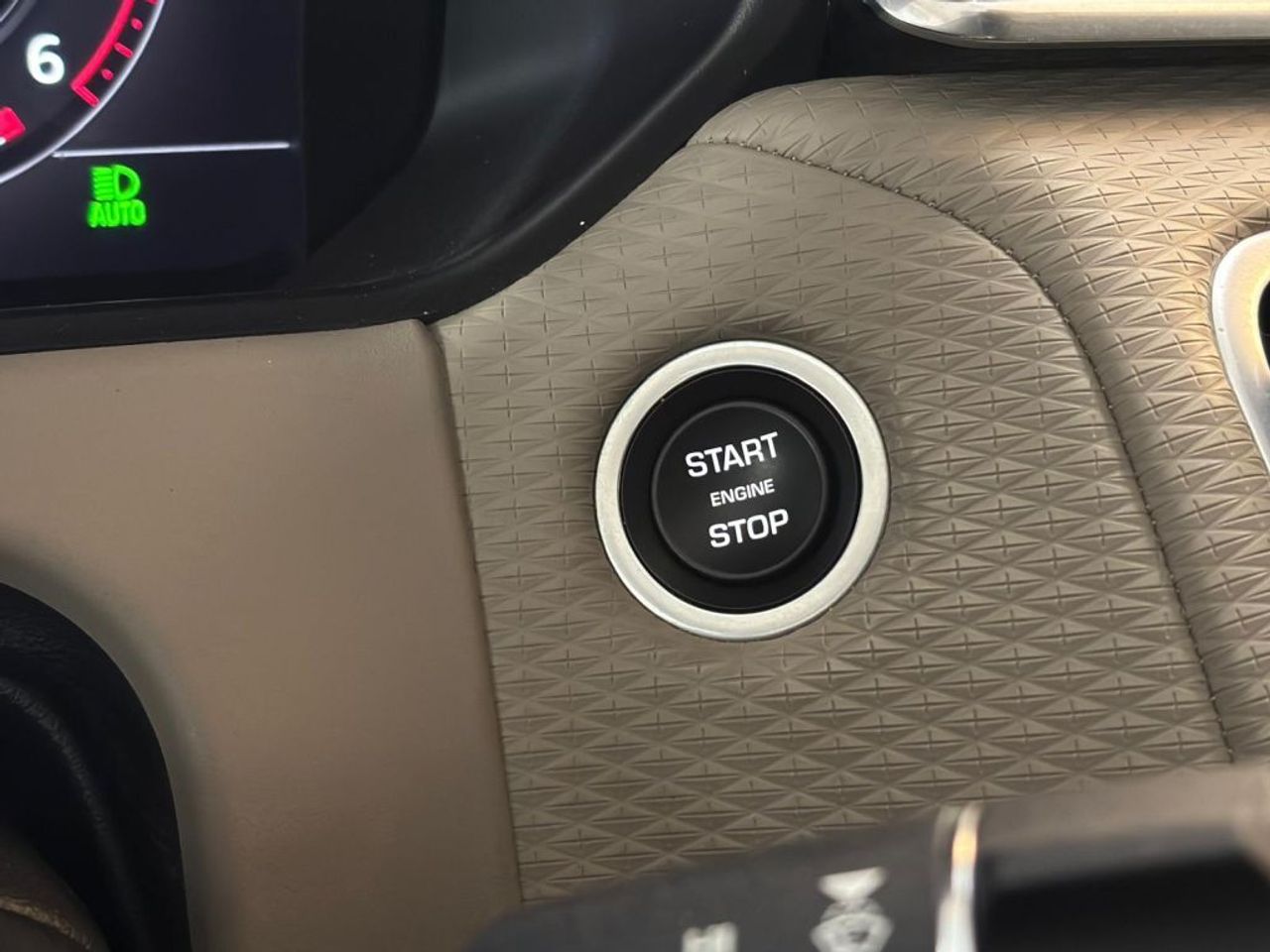 Land-Rover Range Rover Velar 2.0 D240 177kW (240CV) SE 4WD A - foto 28