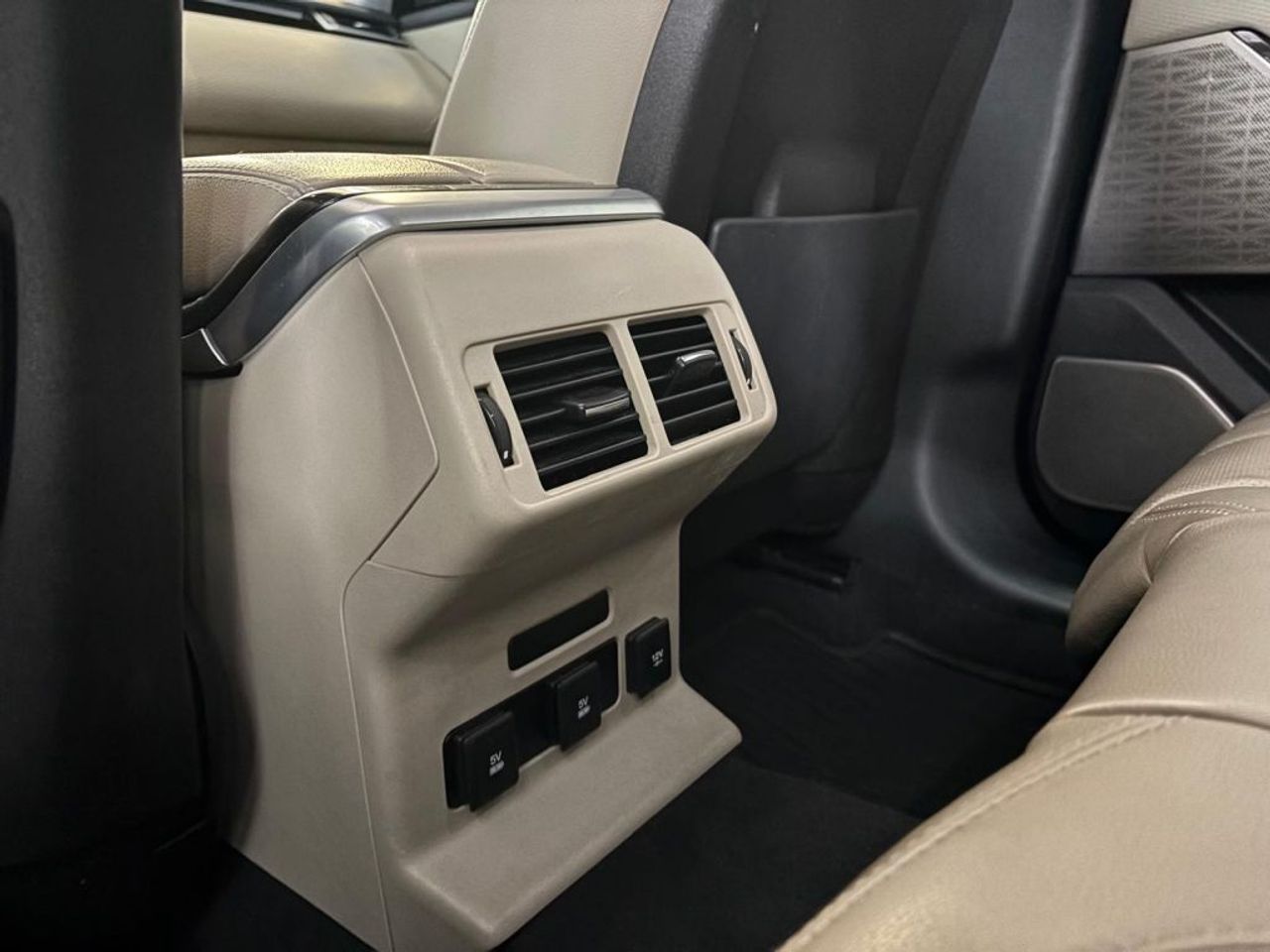 Land-Rover Range Rover Velar 2.0 D240 177kW (240CV) SE 4WD A - foto 16