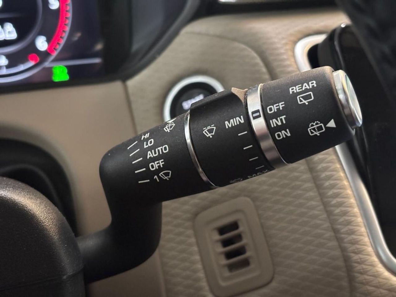 Land-Rover Range Rover Velar 2.0 D240 177kW (240CV) SE 4WD A - foto 24