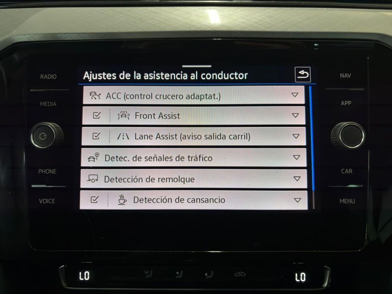 Volkswagen Passat Executive 1.6 TDI 88kW (120CV) DSG - foto 26