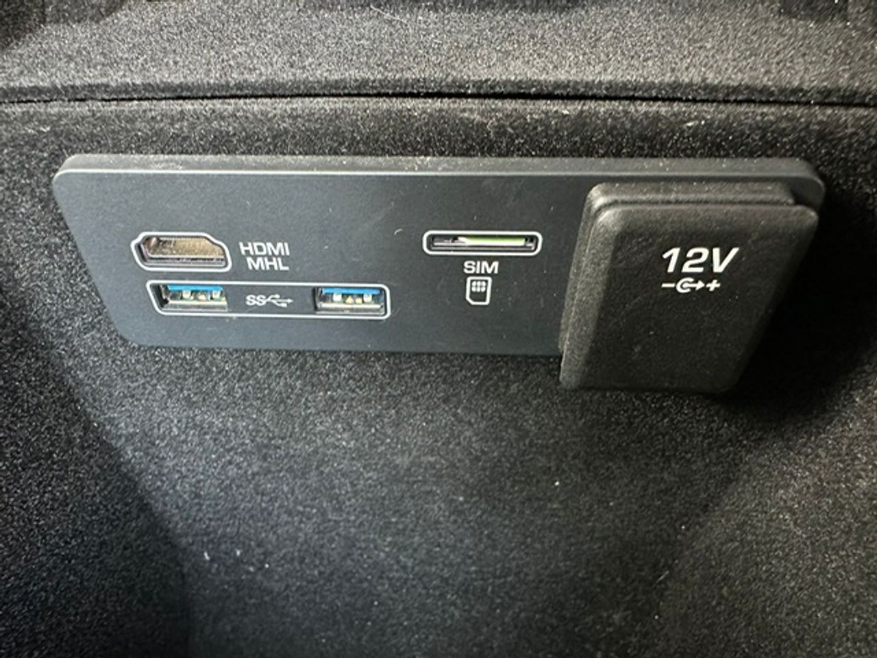 Land-Rover Range Rover Velar 240D AWD HSE AUTO  - Foto 83