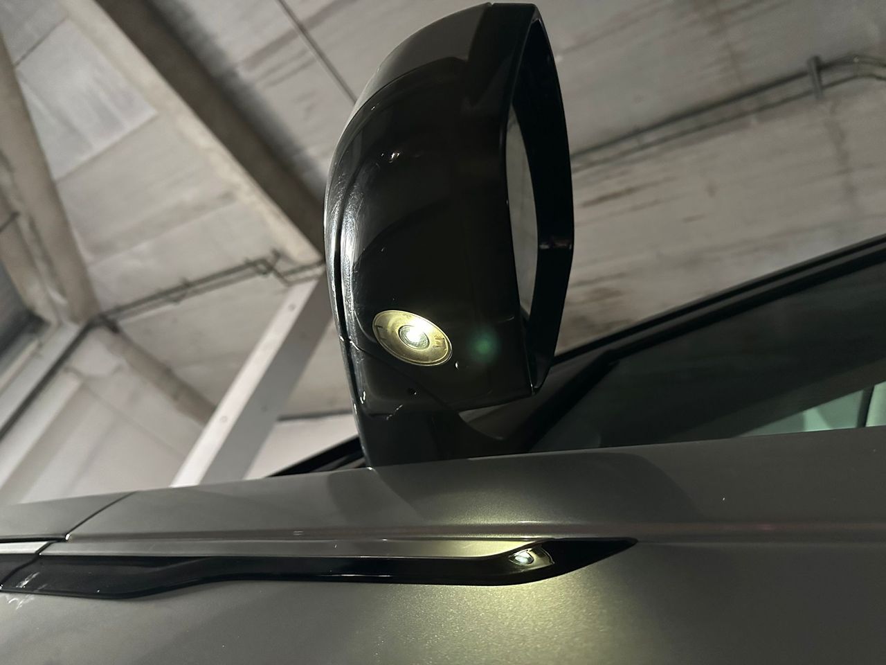 Land-Rover Range Rover Velar 240D AWD HSE AUTO  - Foto 113