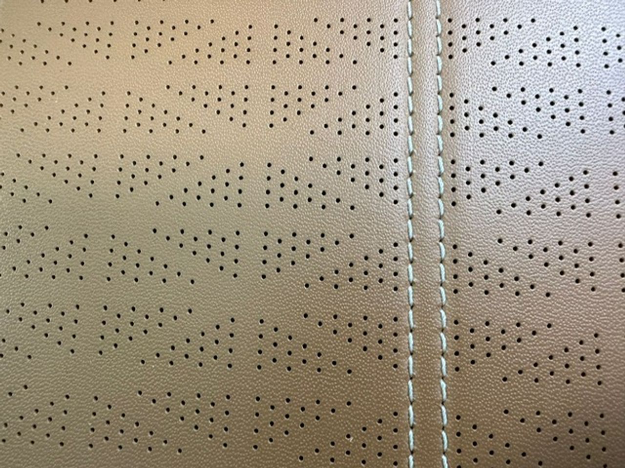 Land-Rover Range Rover Velar 240D AWD HSE AUTO  - Foto 40